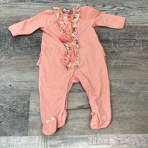 NWOT Nanette Lepore Footed Sleeper Peach With Floral Ruffles Size 3-6 Months